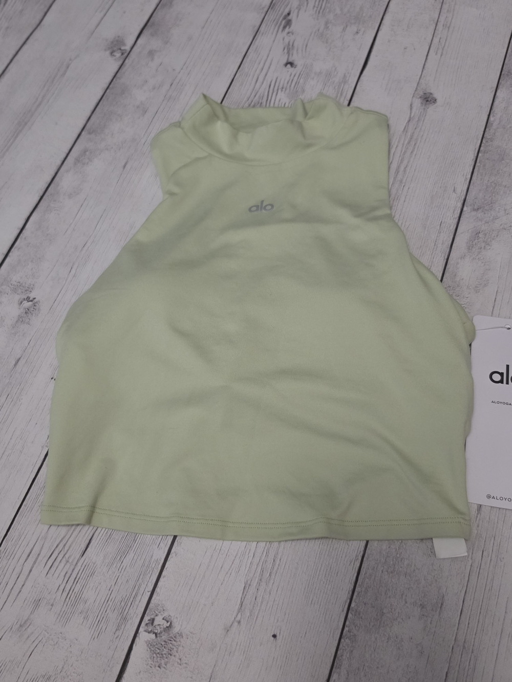 NWT Alo Yoga Alosoft Top That Bra Tank in limited-edition color Iced Green Tea S